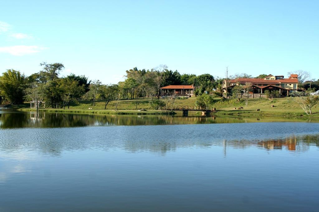 Pousada Fazenda Buracao 莫科卡 外观 照片