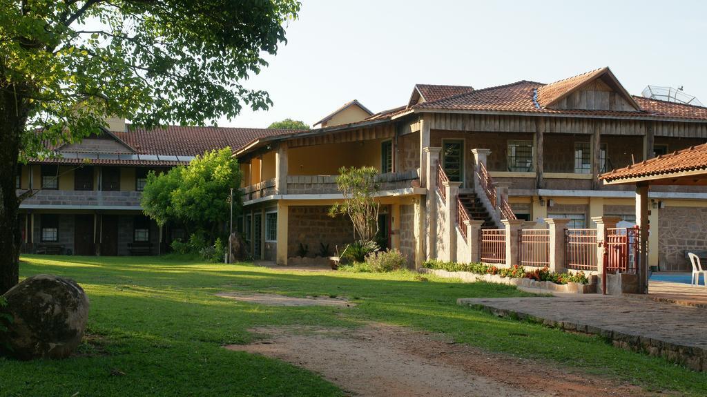 Pousada Fazenda Buracao 莫科卡 外观 照片